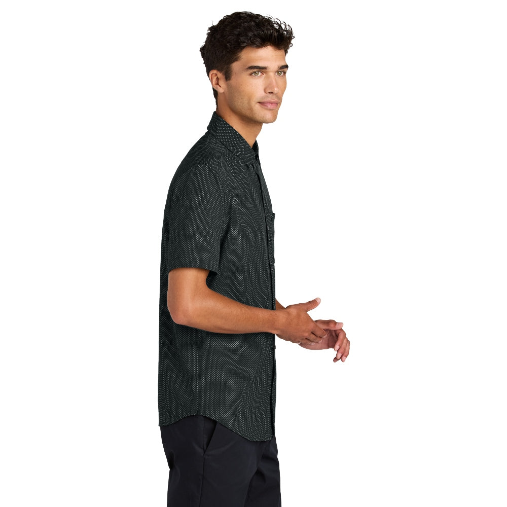Mercer+Mettle® Short Sleeve UV Capital Tech Shirt - Deep Black Triangle Print
